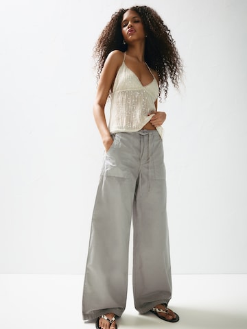 Pull&Bear Baggy Housut värissä harmaa