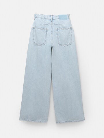 Pull&Bear Широки крачоли Дънки в синьо
