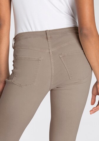 MAC Skinny Jeans in Beige