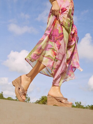 Lipsy Пантолеты в Бежевый