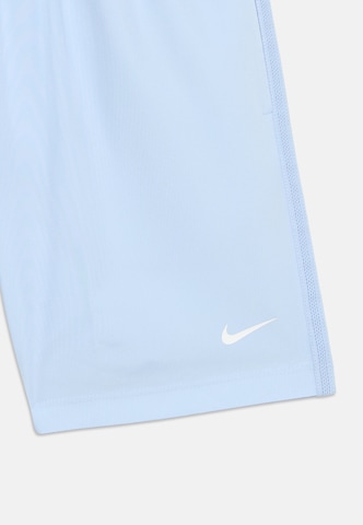 Regular Pantaloni sport de la NIKE pe albastru: față