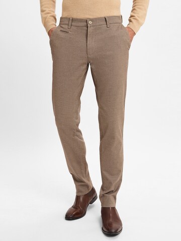 BRAX Regular Broek 'Fabio' in Beige: voorkant