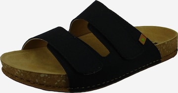 EL NATURALISTA Mules in Black: front