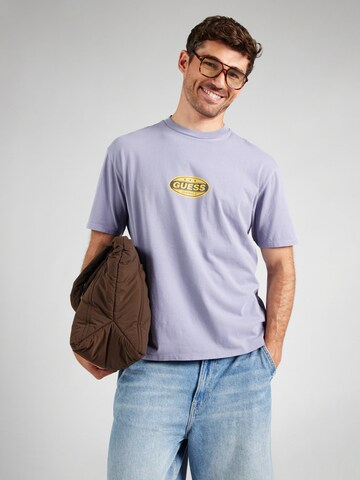 GUESS Originals Bluser & t-shirts 'Go Striker' i lilla: forside