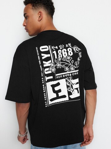 Trendyol T-Shirt in Schwarz