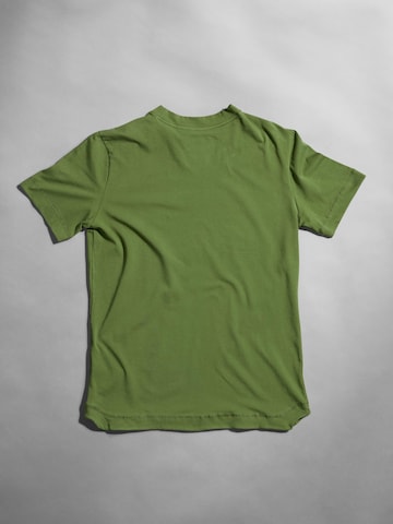SUPERREBEL® GEAR Shirt 'KEANU' in Grün