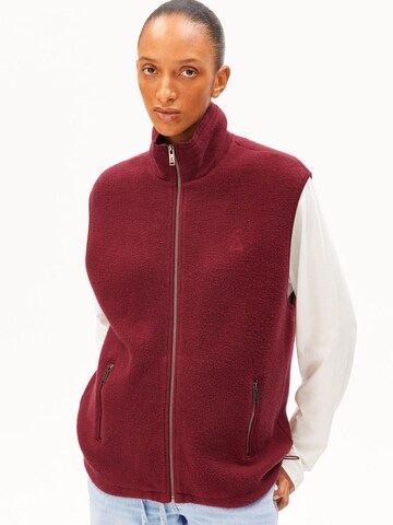 ARMEDANGELS Weste COTTON FLEECE in Rot