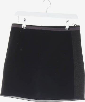 Frauenschuh Skirt in S in Black: front