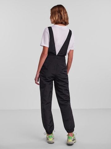 PIECES - Jumpsuit 'Jylla' en negro