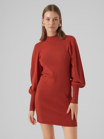 VERO MODA Knitted dress 'Holly' in Red: front