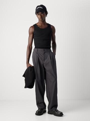 Calvin Klein Baggy Pleat-front trousers in Grey