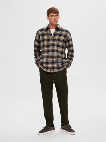 SELECTED HOMME Comfort fit Overhemd 'Owen' in Bruin