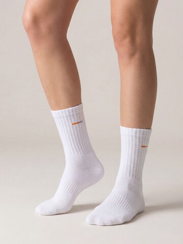 camano Socks in White