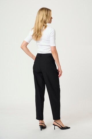 Regular Pantalon à pince 'CRComia' Cream en noir