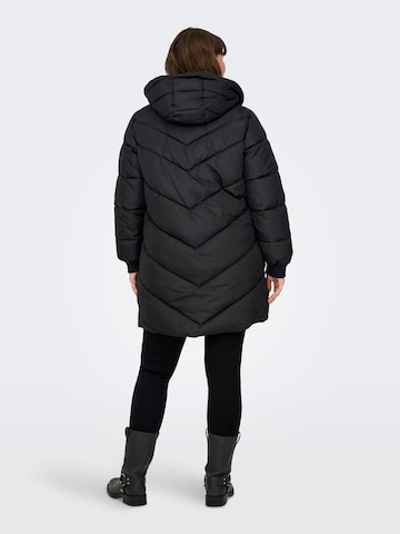 Giacca di mezza stagione 'MOON' di ONLY Carmakoma in nero