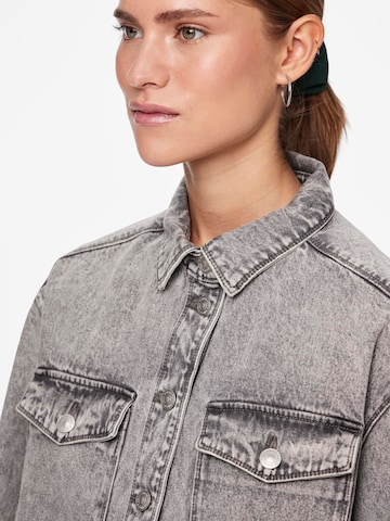 PIECES - Blusa 'MADDIE' en gris