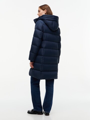 Palton de iarnă de la TOMMY HILFIGER pe albastru
