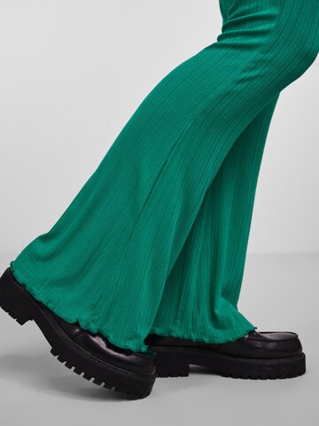 PIECES Flared Pants 'Jasmin' in Green