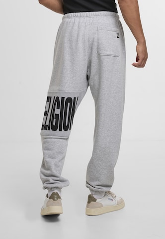 Effilé Pantalon True Religion en gris