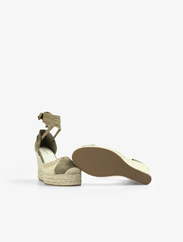 Scalpers Sandale 'Nudo Studs' in Grün