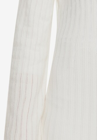 ebeeza Knitted dress in White