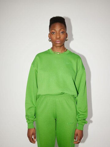 LeGer by Lena Gercke Sweatshirt 'Rosa' i grøn: forside