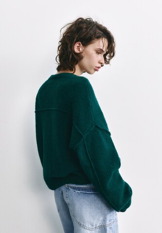 Geacă tricotată de la Pull&Bear pe verde