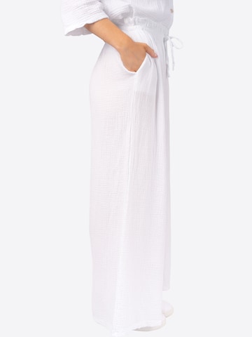 Seasons of April Wide leg Broek 'Liska' in Wit