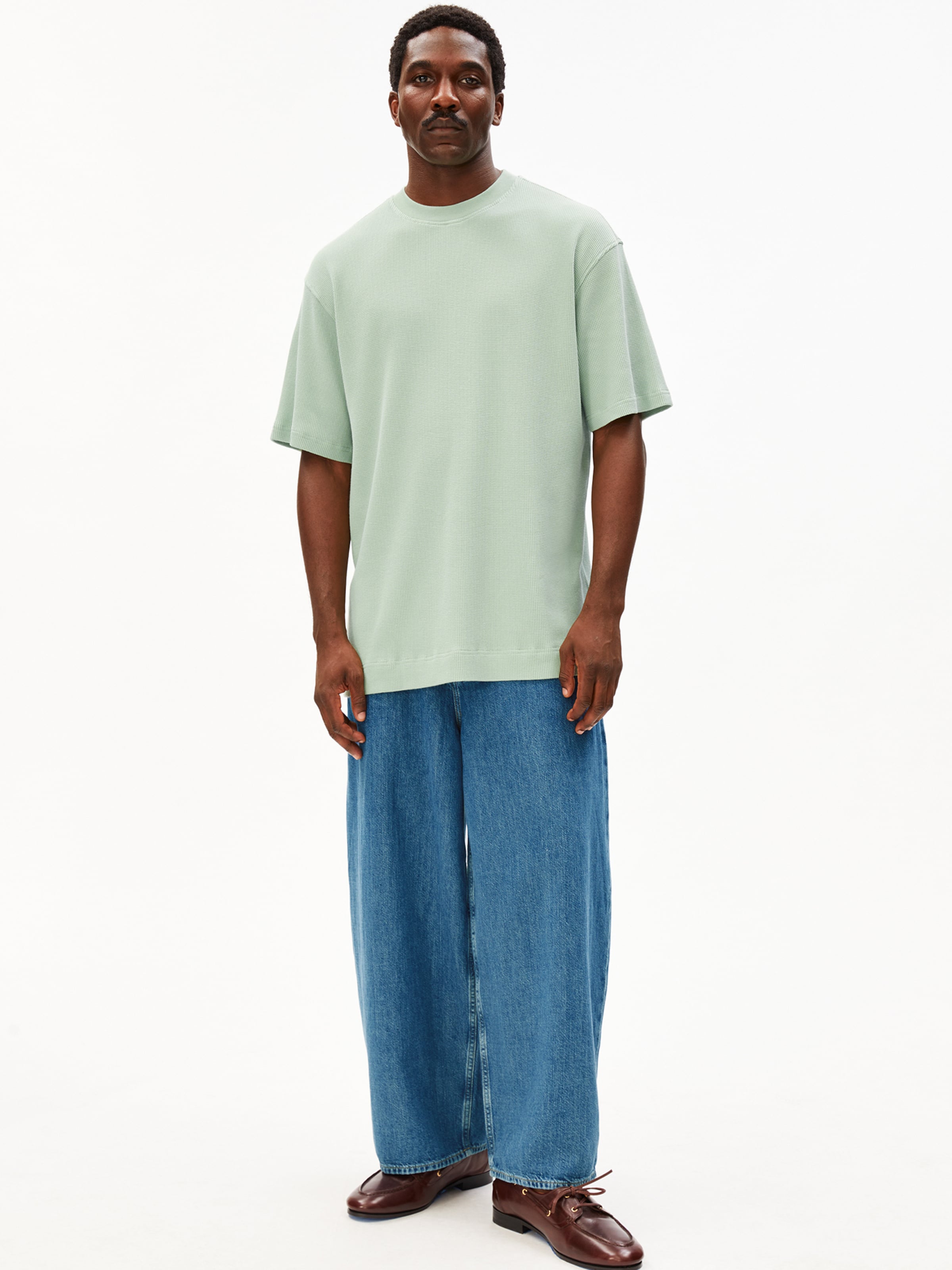 T-Shirt ARMEDANGELS en vert