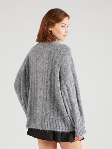 TOPSHOP Пуловер в сиво