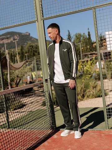 DAN FOX APPAREL Свободный крой Штаны 'Andreas' в Зеленый