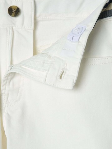Hackett London Regular Shorts in Weiß