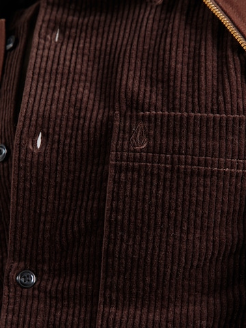 ruda Volcom Standartinis modelis Marškiniai 'FOSTERED'