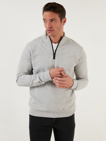 Sweat-shirt Buratti en gris : devant