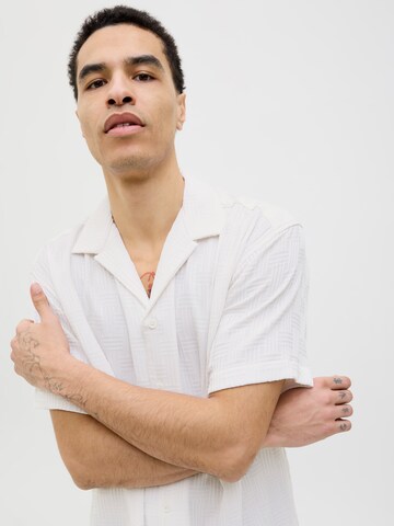 JACK & JONES Comfort fit Koszula 'JJEMatteo' w kolorze biały