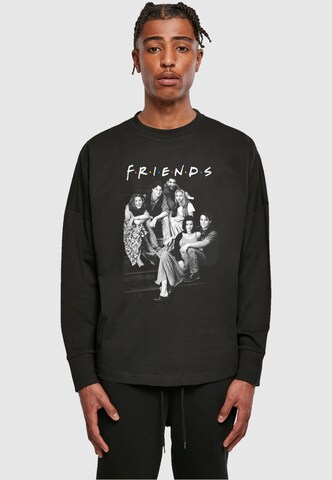 ABSOLUTE CULT Shirt 'Friends - Group Stairs' in Schwarz: predná strana