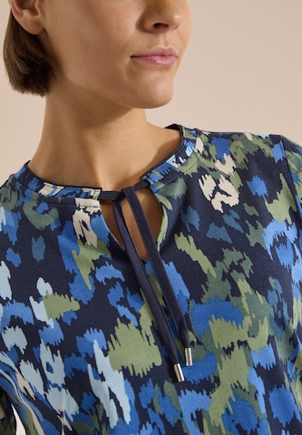 Tricou de la CECIL pe albastru