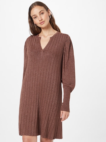 Claire Knitted dress 'Djoana' in Brown: front