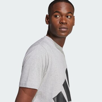 ADIDAS SPORTSWEAR Λειτουργικό μπλουζάκι 'Essentials' σε γκρι