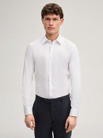 Coupe slim Chemise 'Pierce' JOOP! en blanc : devant