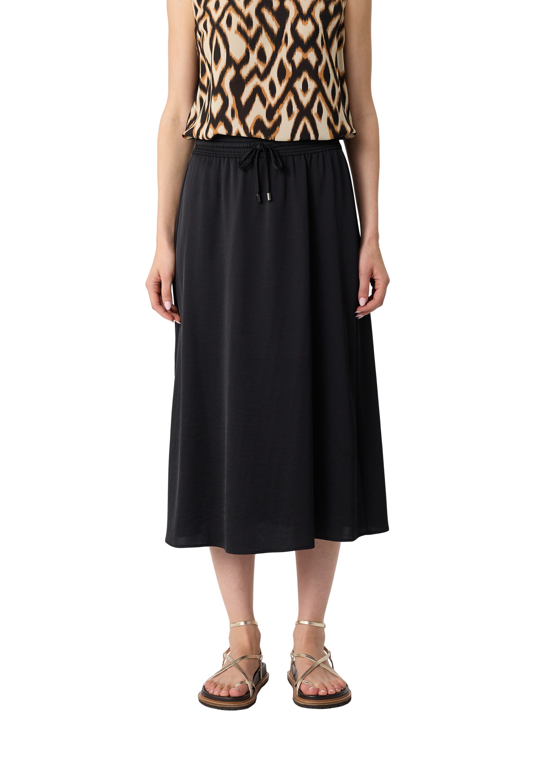 COMMA Skirt in Black: front