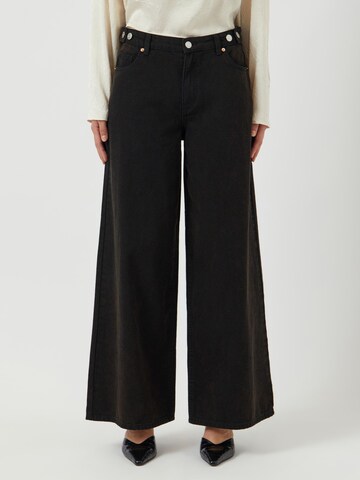 Wide leg Jeans 'YASLami' di YAS in marrone: frontale