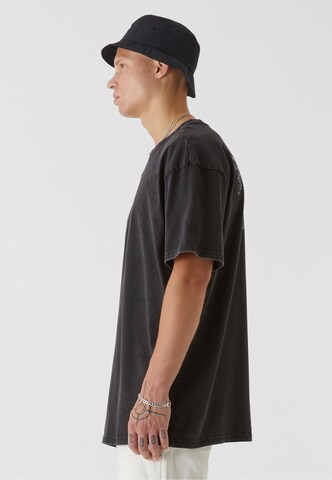 Lost Youth T-Shirt in Schwarz