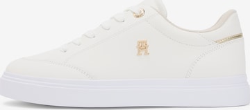 TOMMY HILFIGER Низкие кроссовки 'CHIC' в Белый: спереди