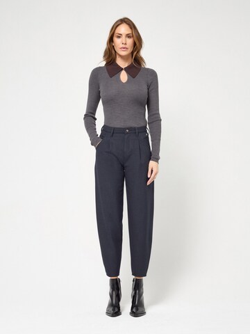 Gang Regular Hose '94SILVIA CROPPED' in Blau