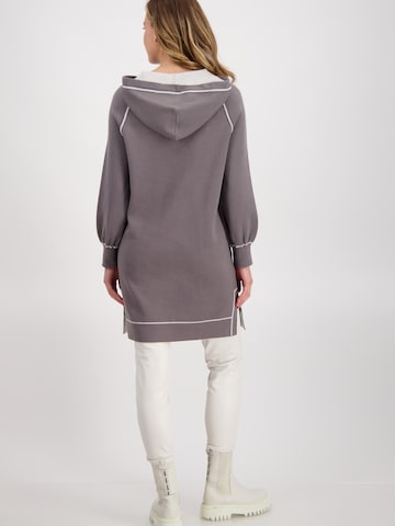 Robe monari en gris