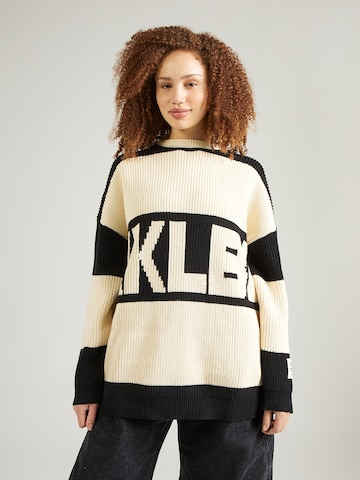 Karo Kauer Avara lõikega kampsun, värv must: eest vaates