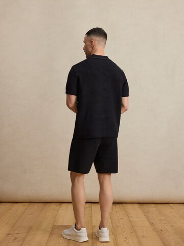 DAN FOX APPAREL Тениска 'Giuliano' в черно