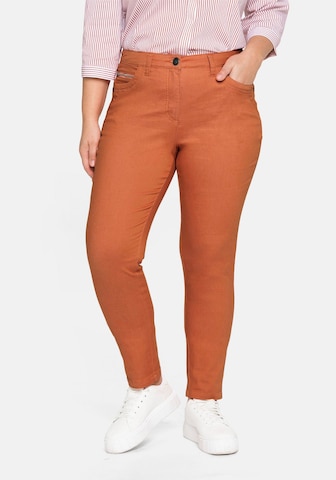 SHEEGO Slimfit Broek in Oranje: voorkant