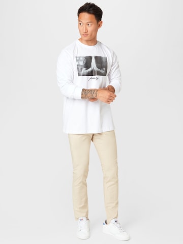 T-Shirt 'Pray' Mister Tee en blanc